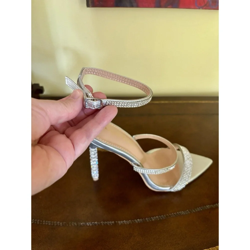AZALEA WANG Women's Silver and Rhinestone Open Toe Stilettos Heels Size 8.5